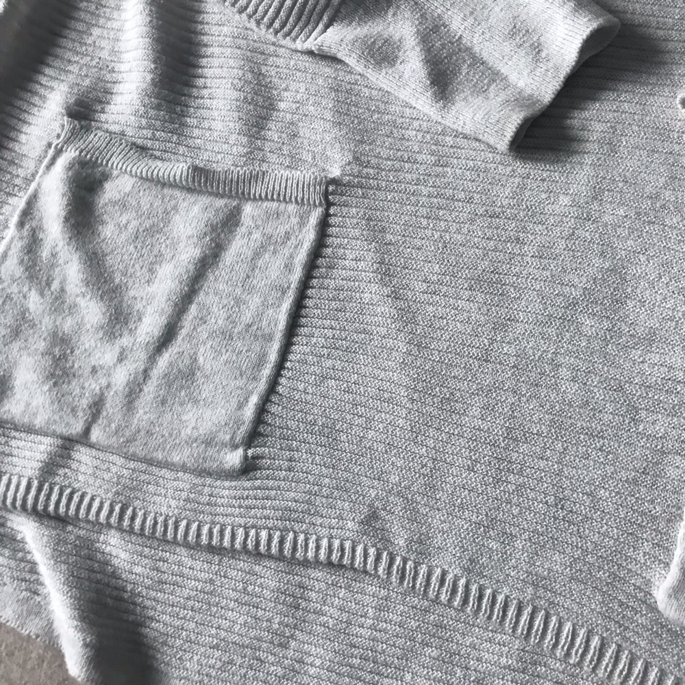 Scrunch Turtleneck Sweater - Picture 4 of 9